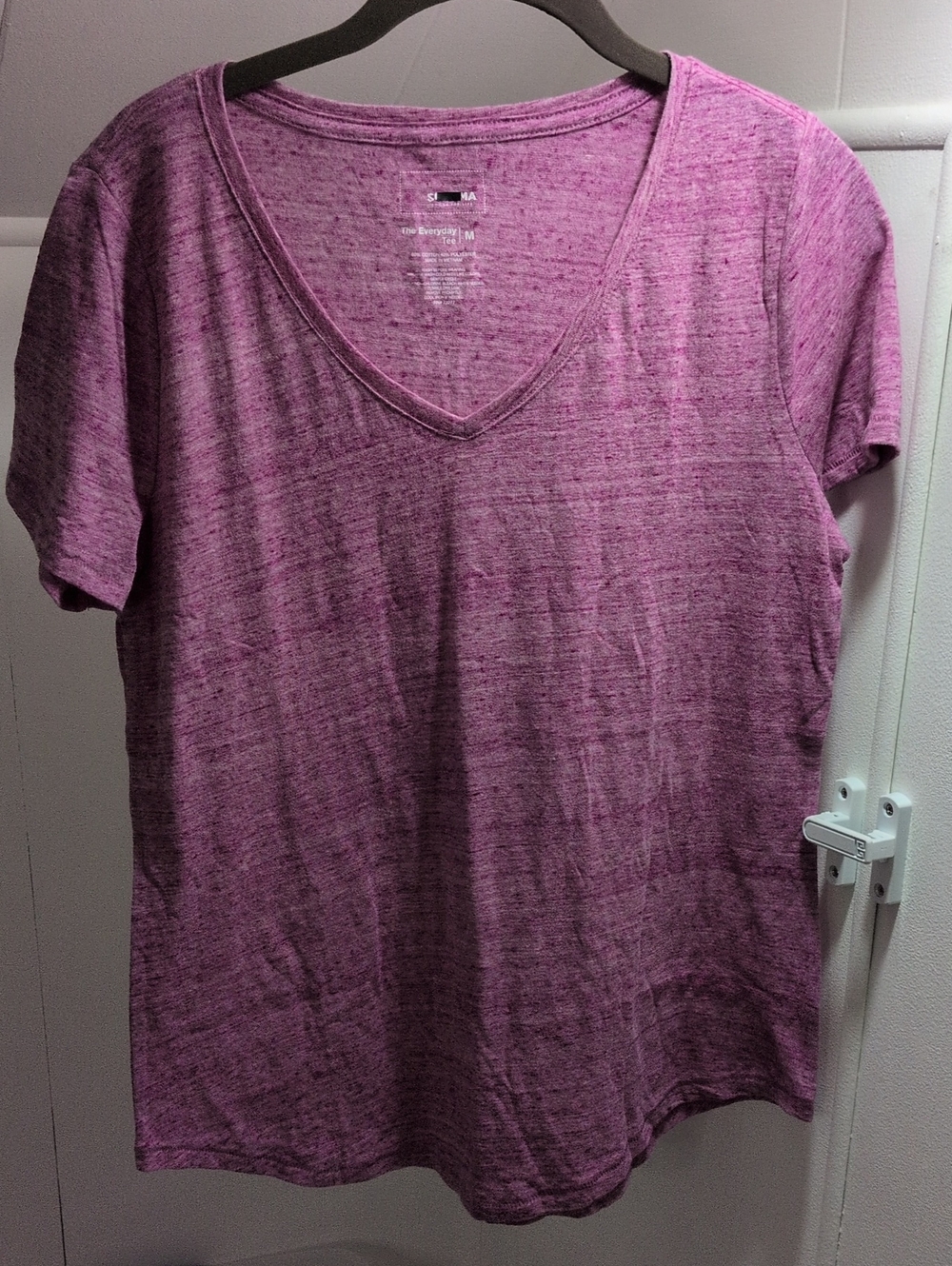 Sonoma Heathered Magenta V-Neck Short Sleeve Tee